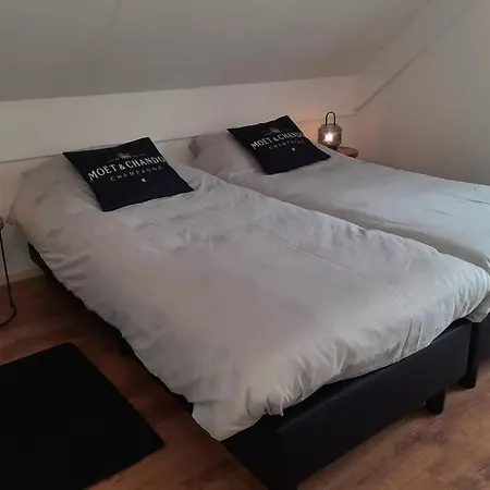 Gezellige Vakantiewoning Met Sauna In Ewijk Bij Nijmegen - Recreational Only No Workers Exterior photo