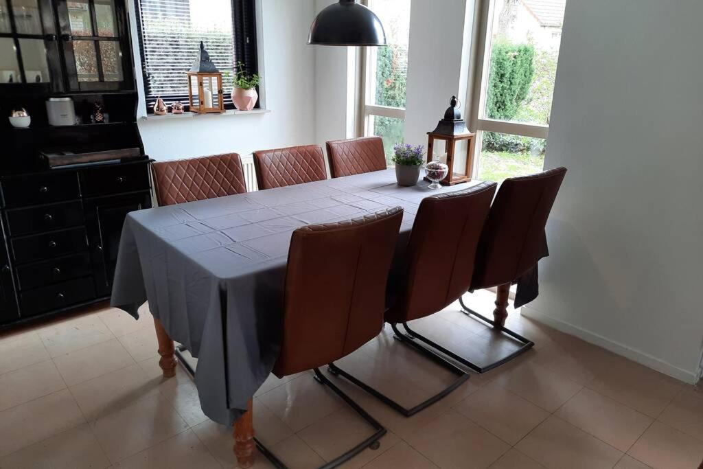 Holiday home Gezellige Vakantiewoning Met Sauna In Bij Nijmegen - Recreational Only No Workers Ewijk